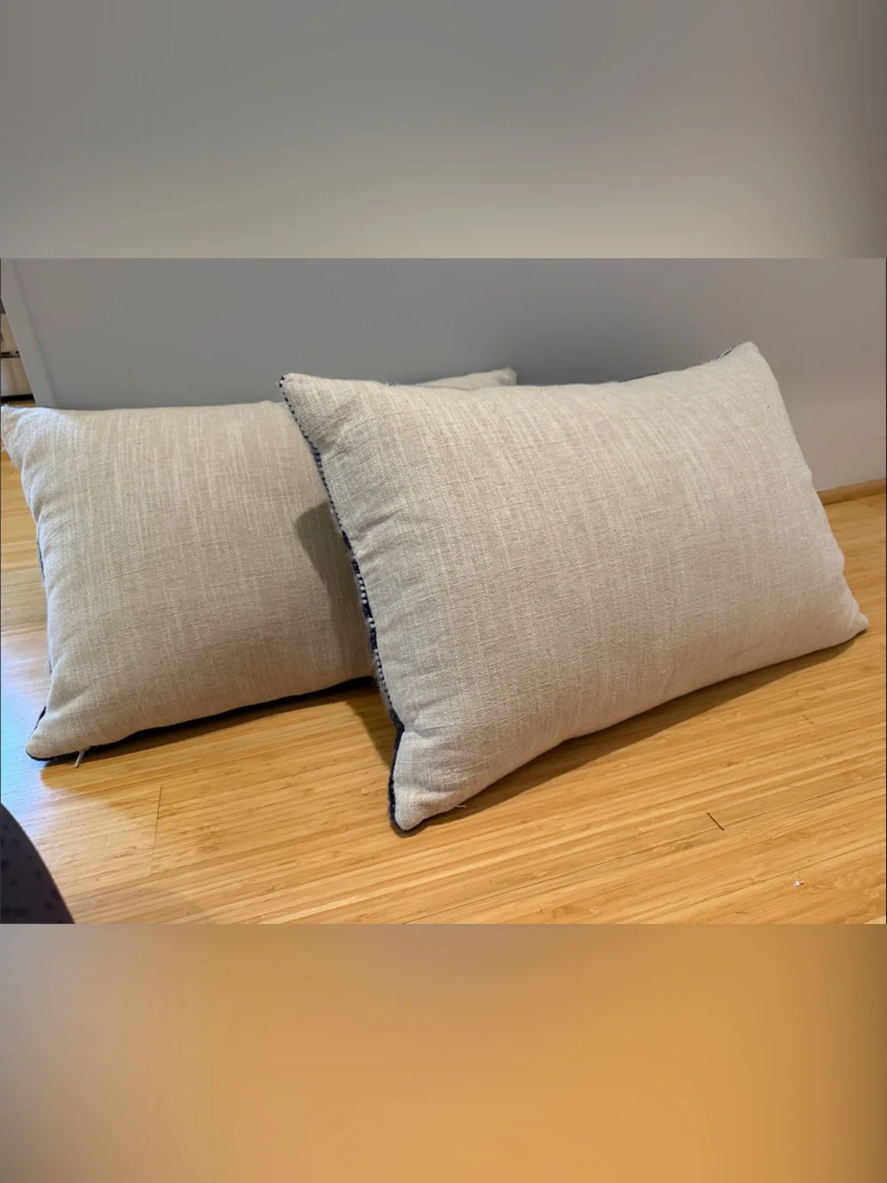 Set of 2 Crate&Barrel Wool/Linen Deep Indigo Blue throw Pillow w/ Insert